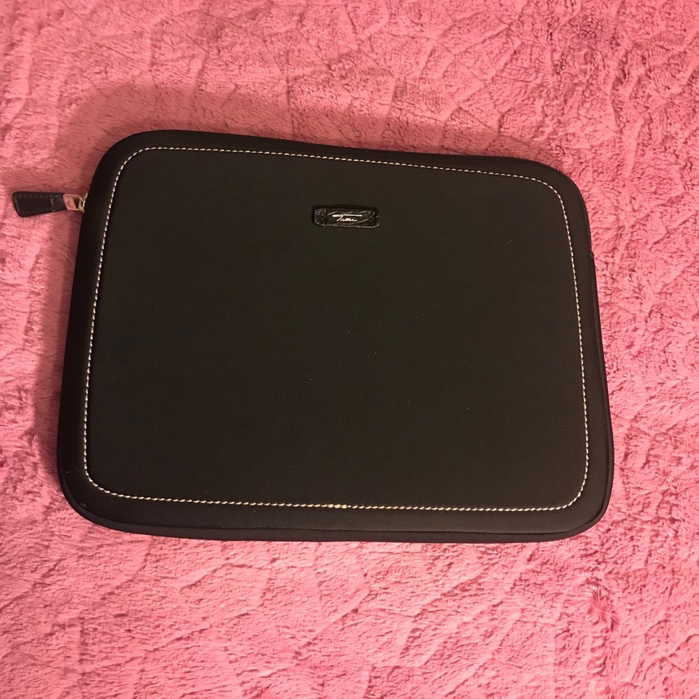 Tablet / Laptop Case.